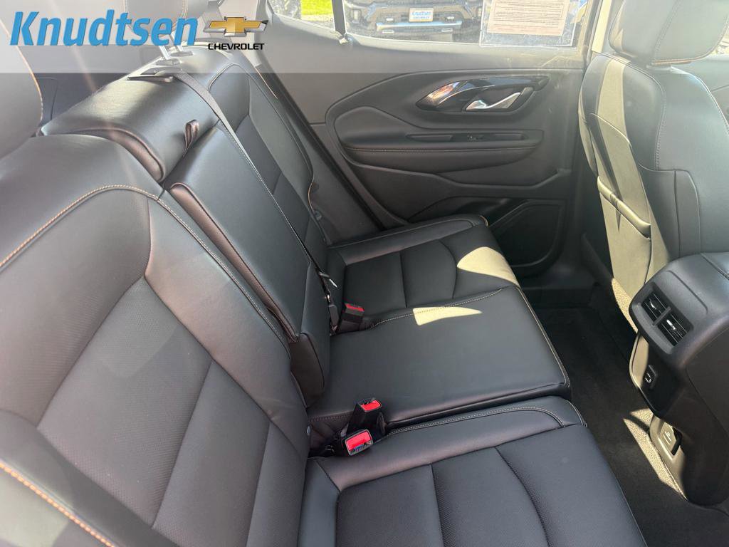 Used 2022 GMC Terrain AT4 w/ Tech Package AWD/4WD image 13