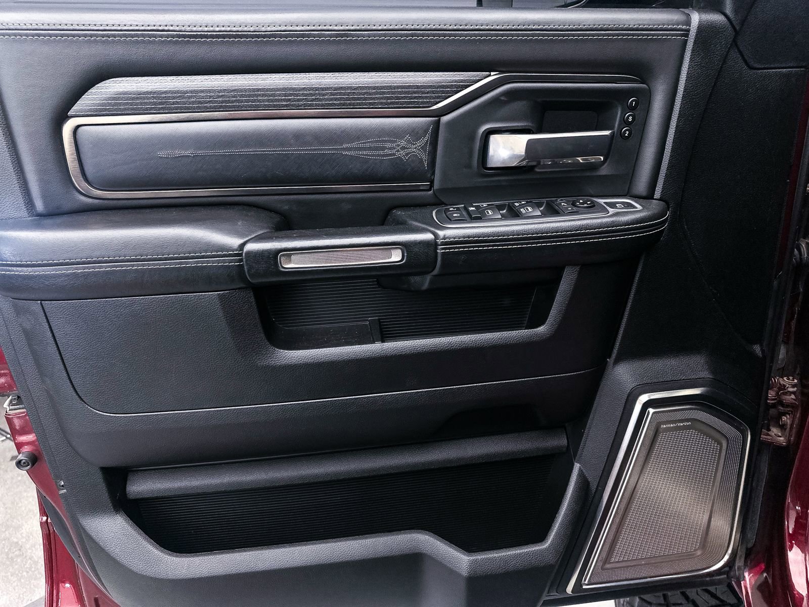 Used 2019 RAM 2500 Limited AWD/4WD image 19