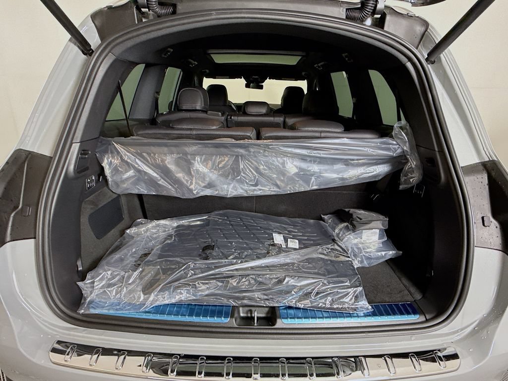 New 2026 Mercedes-Benz GLS 580 4MATIC image 28