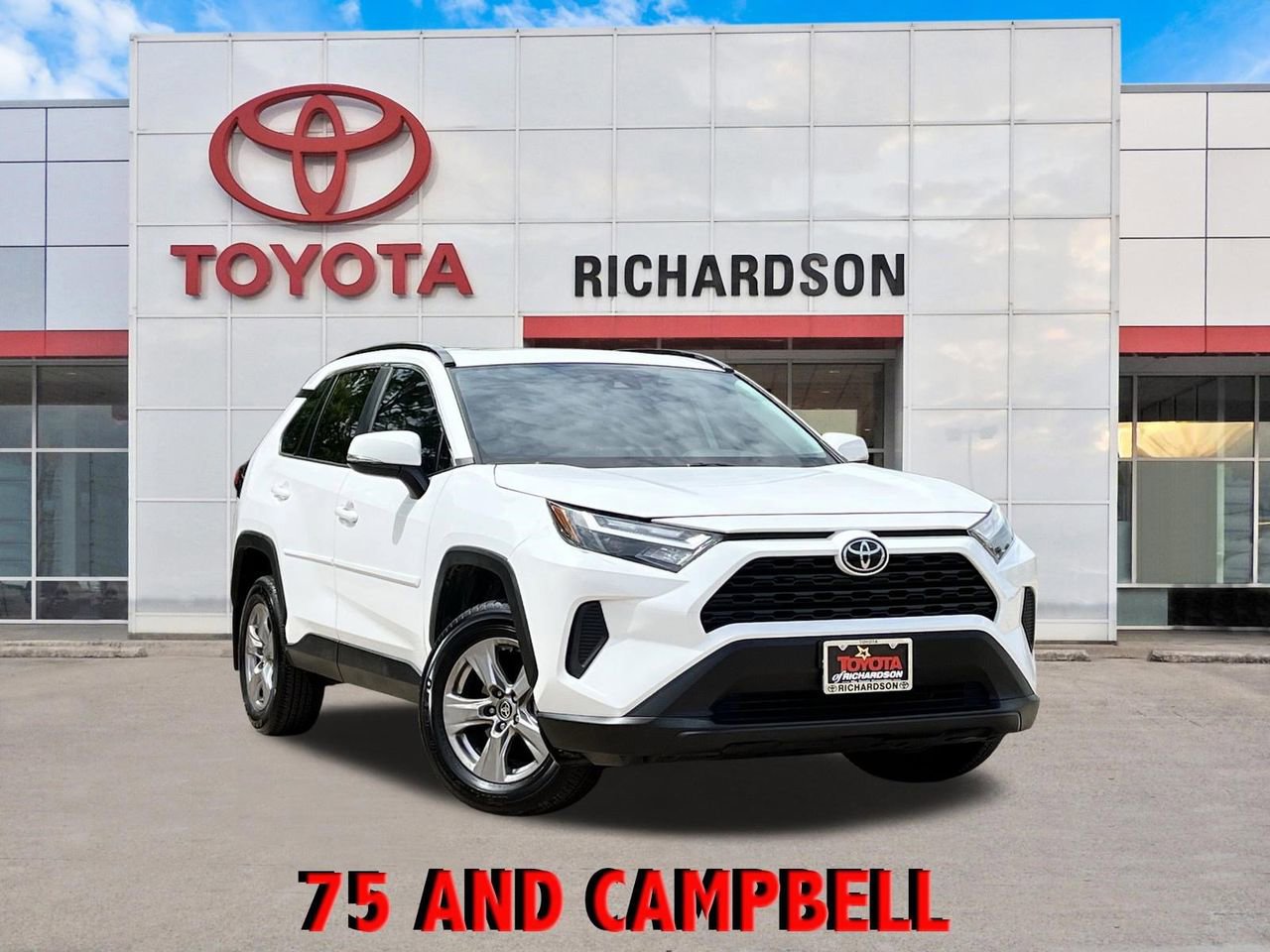 Used 2025 Toyota RAV4 XLE w/ Convenience Package FWD image 1