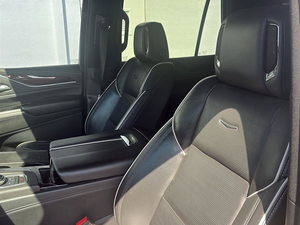 Used 2022 Cadillac Escalade Sport w/ Touring Package AWD/4WD image 9