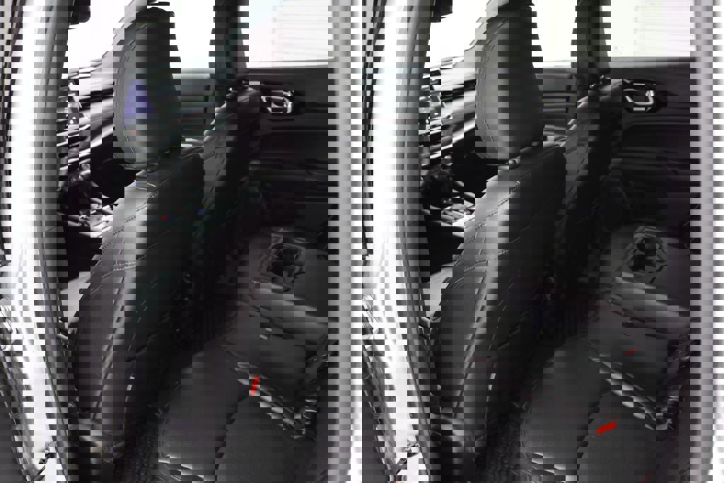 Used 2024 Jeep Compass Trailhawk image 11