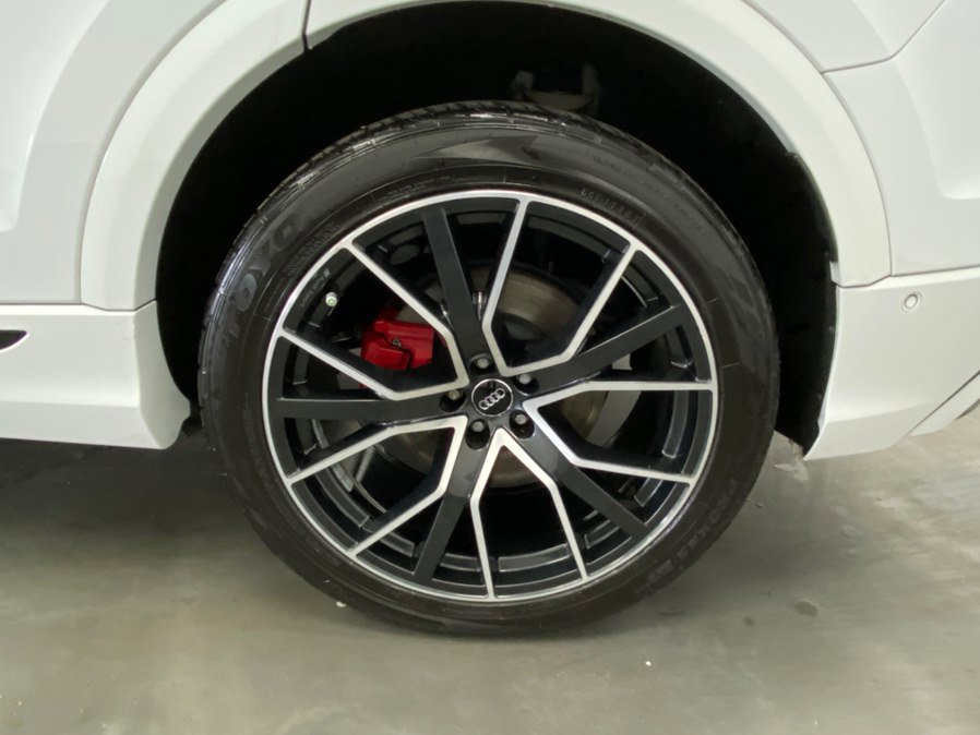 Used 2019 Audi Q8 Prestige AWD/4WD image 18