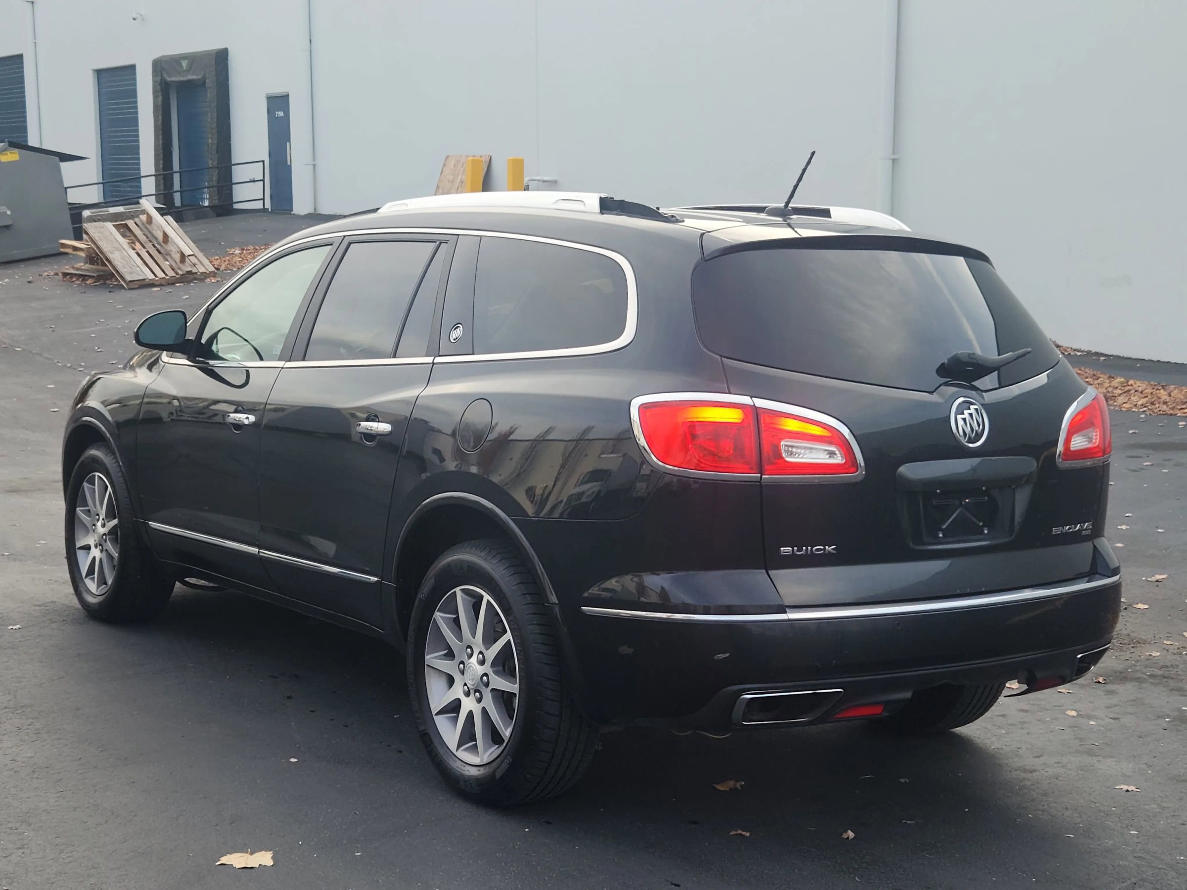 Used 2014 Buick Enclave Leather image 3