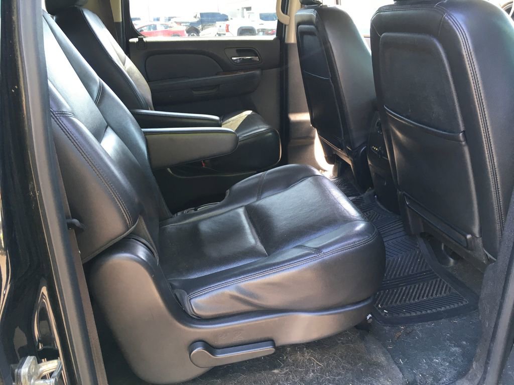 Used 2013 Chevrolet Suburban LTZ AWD/4WD image 8