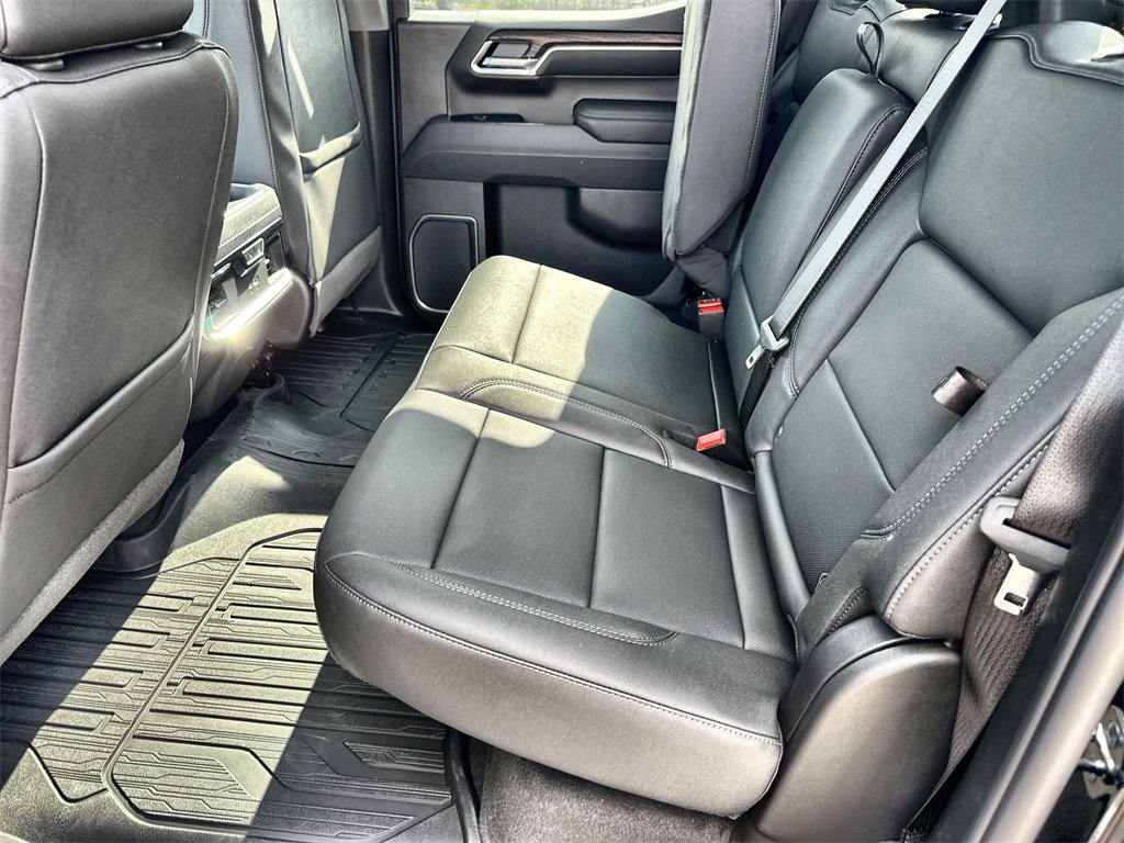 New 2026 GMC Sierra 1500 SLT image 16