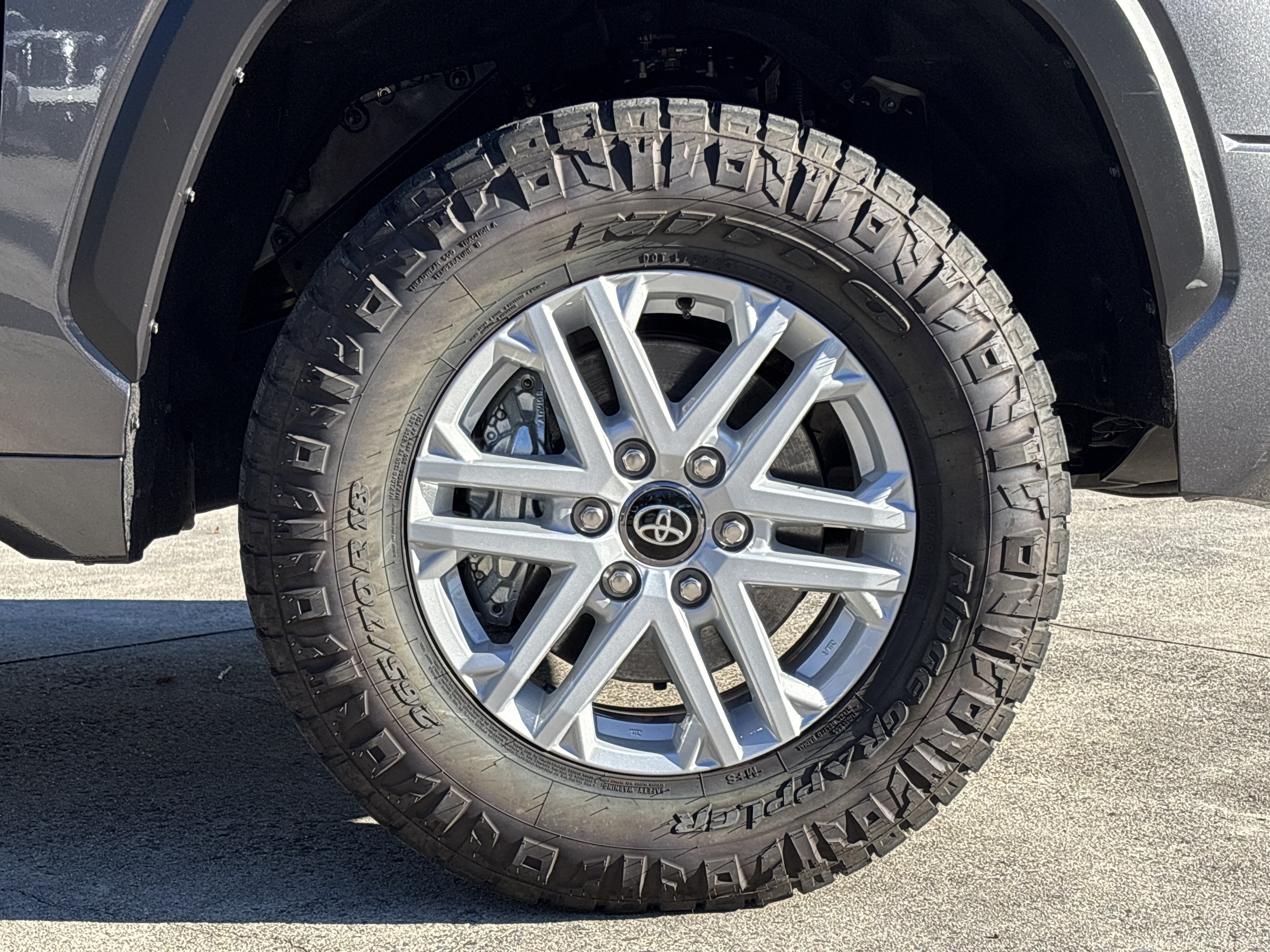 Used 2026 Toyota Tundra SR5 AWD/4WD image 9