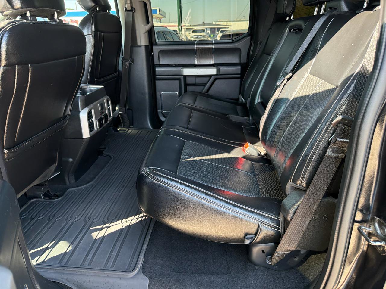 Used 2021 Ford F250 Lariat w/ Lariat Value Package AWD/4WD image 21