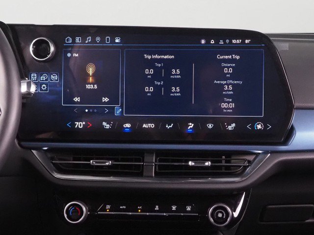 Used 2024 Chevrolet Equinox EV LT image 24