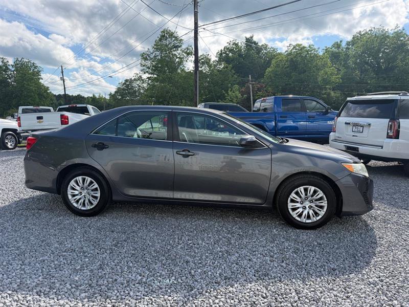 Used 2014 Toyota Camry FWD image 7