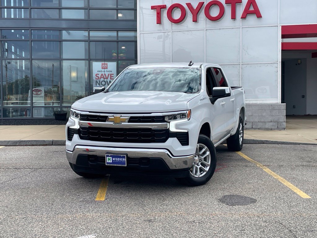 Used 2023 Chevrolet Silverado 1500 LT AWD/4WD image 1