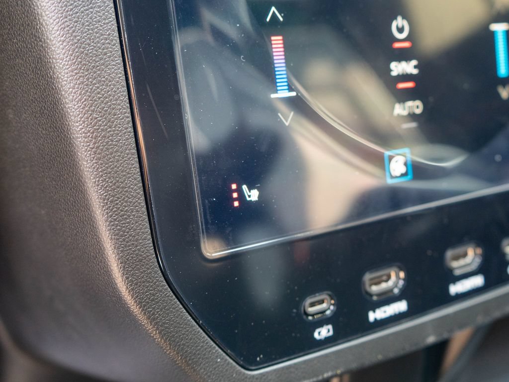New 2026 GMC Yukon AT4 Ultimate AWD/4WD image 17