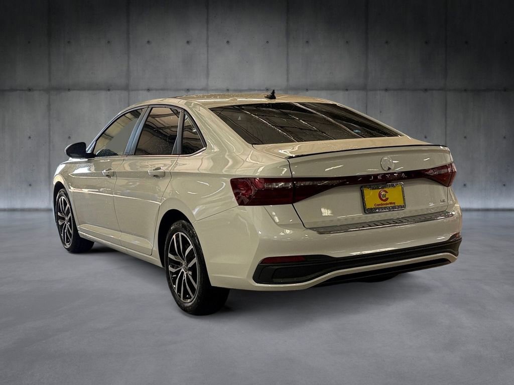 New 2026 Volkswagen Jetta SE FWD image 3