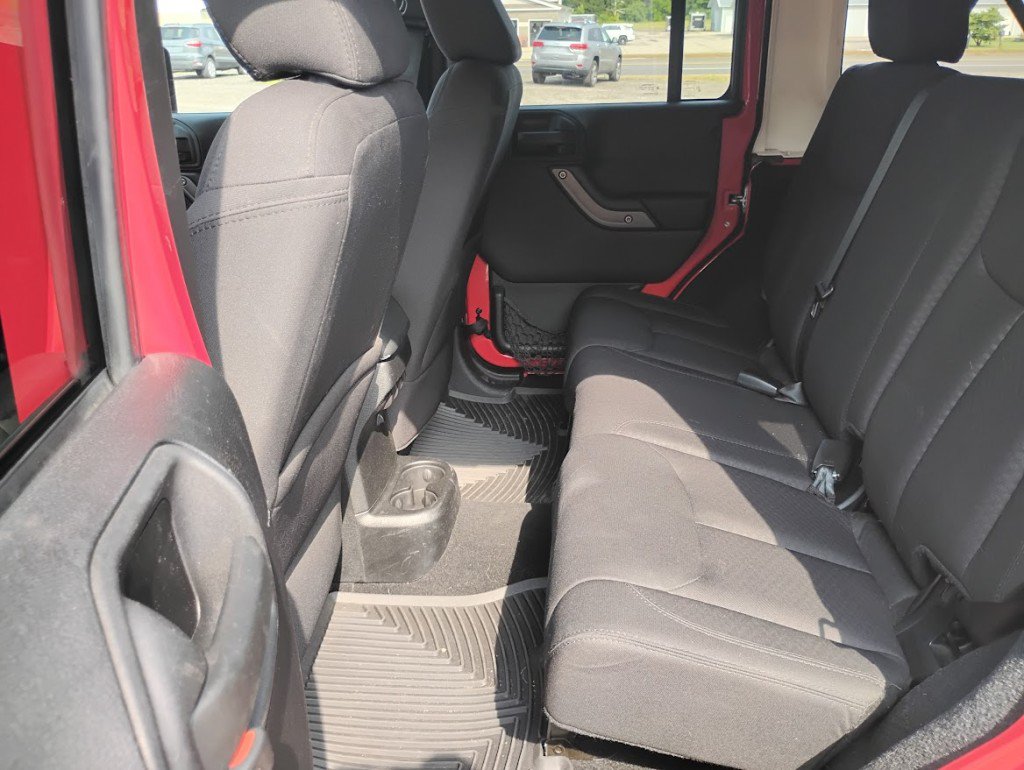 Used 2014 Jeep Wrangler Unlimited Sport w/ Quick Order Package 23S AWD/4WD image 6