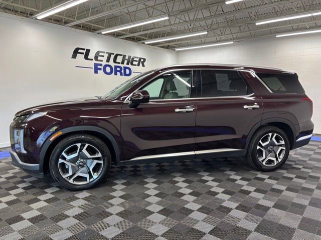 Used 2023 Hyundai Palisade Limited w/ Cargo Package FWD image 3