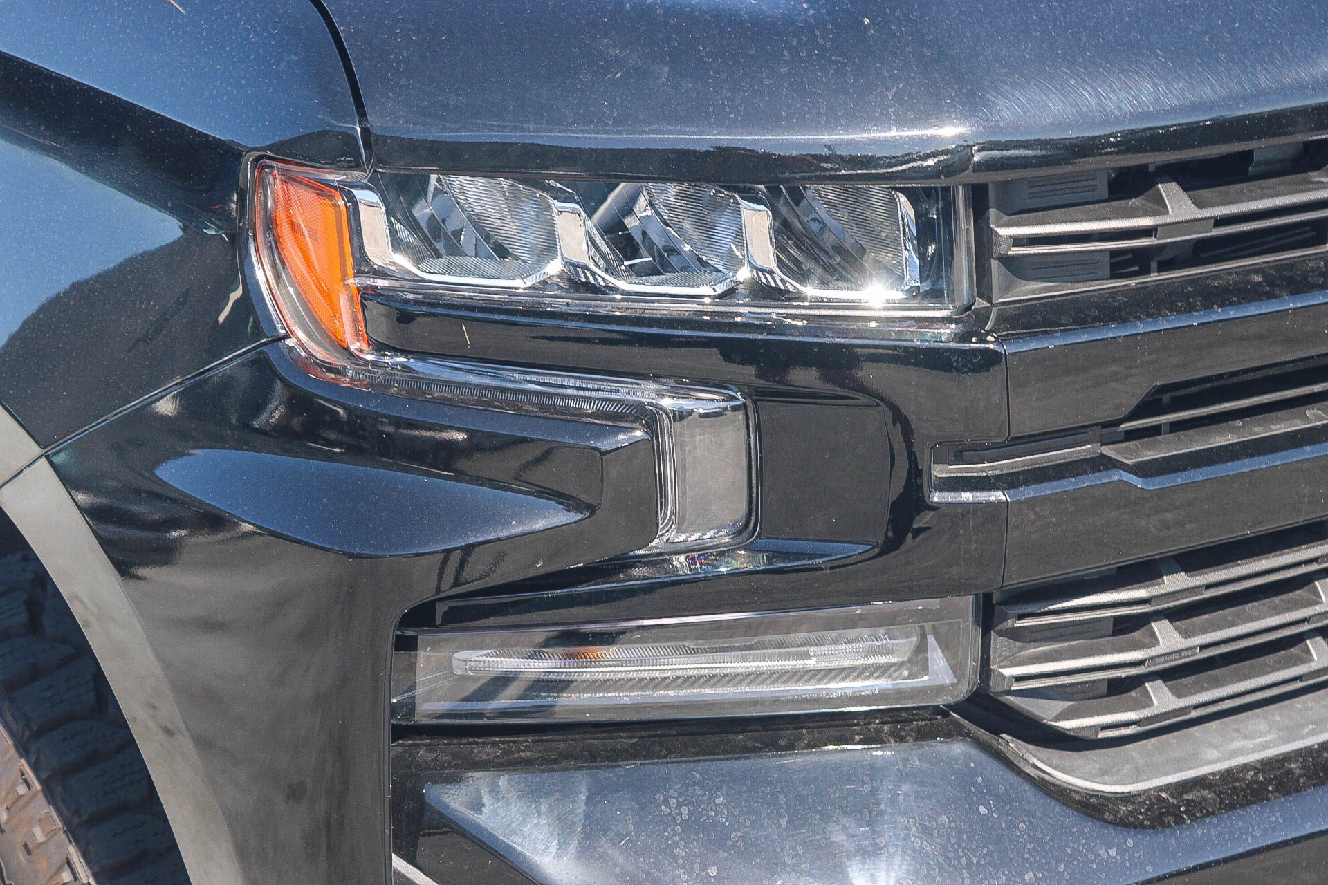 Used 2019 Chevrolet Silverado 1500 LT Trail Boss AWD/4WD image 2