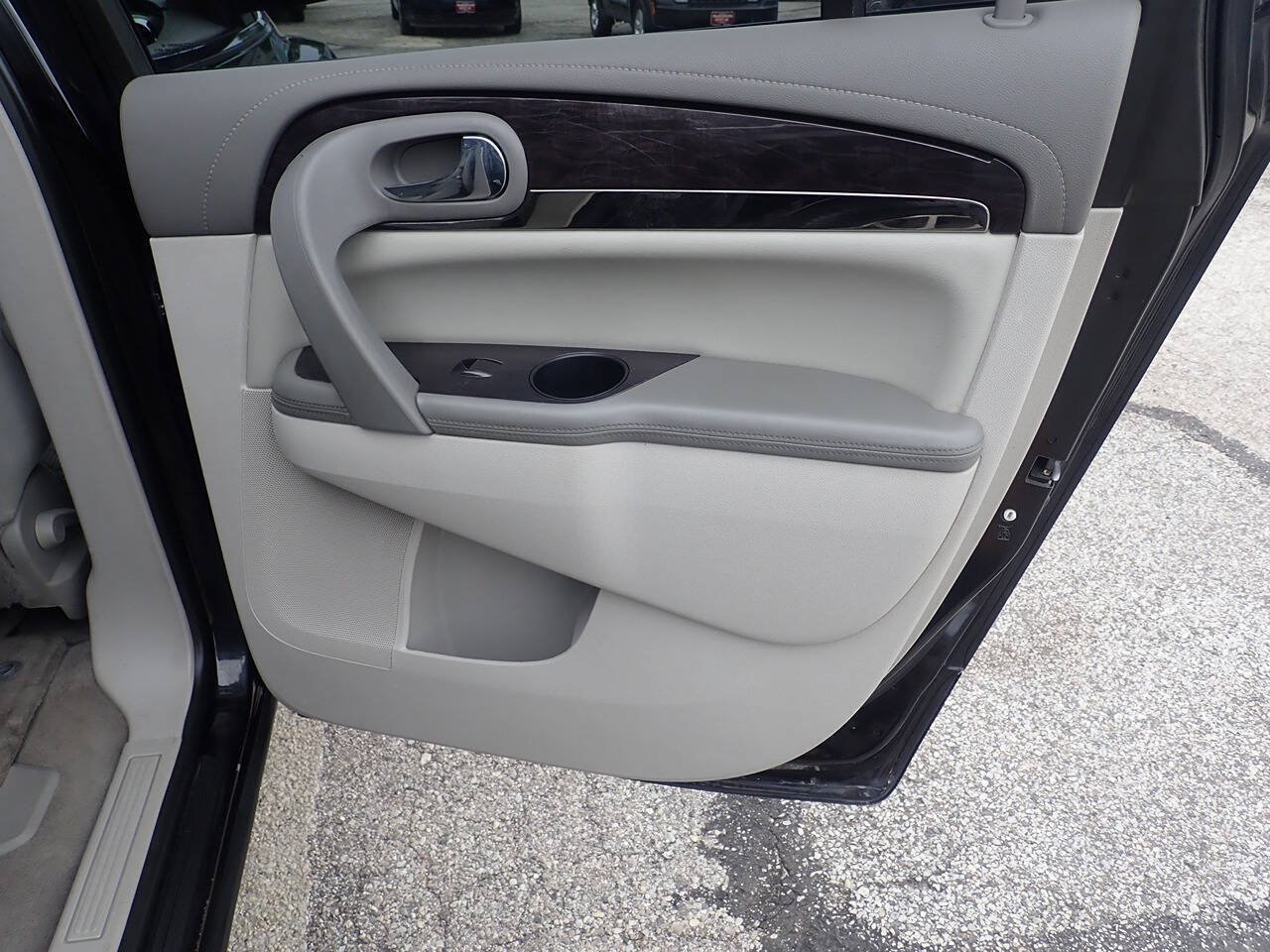 Used 2017 Buick Enclave Convenience FWD image 28