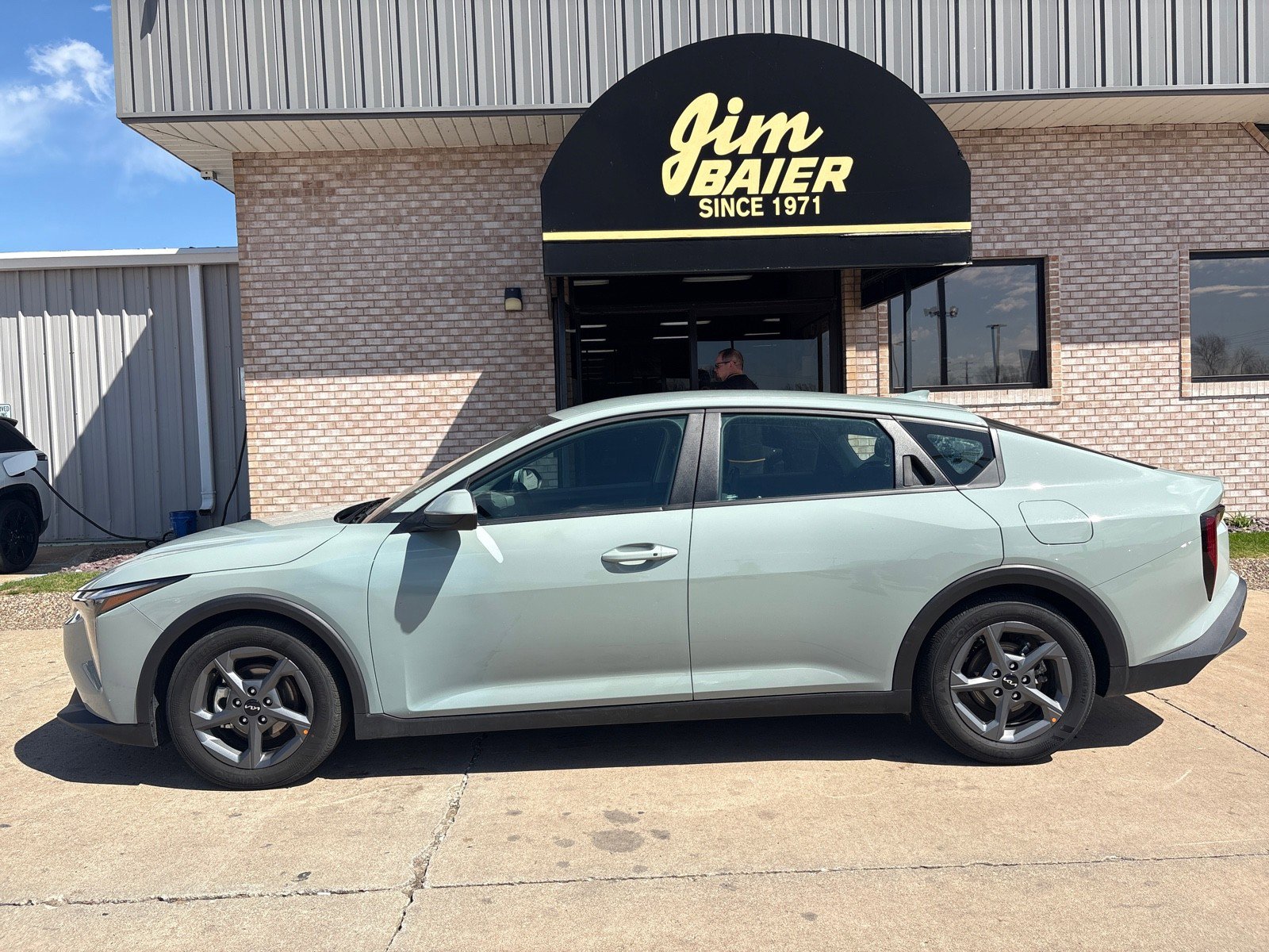 Used 2025 Kia K4 LX image 2