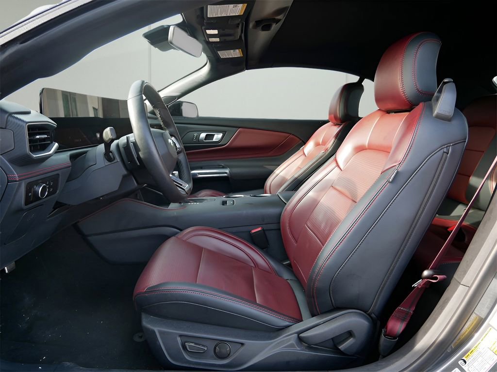 Used 2025 Ford Mustang GT Premium RWD image 10