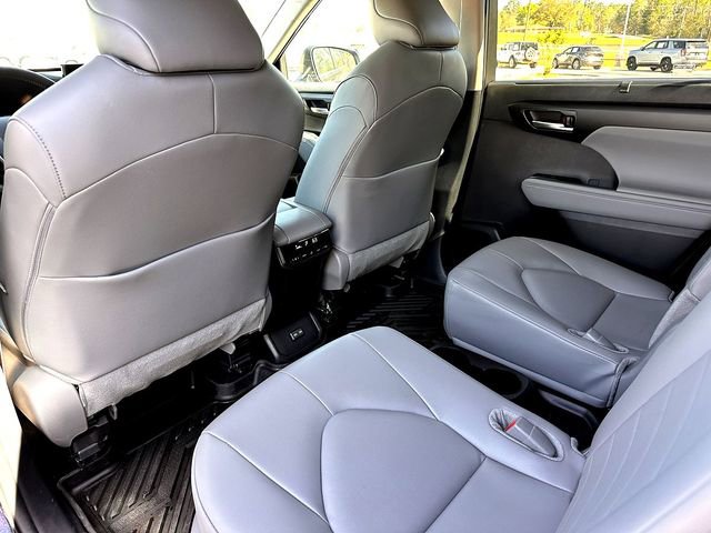 Certified 2025 Toyota Highlander XLE AWD/4WD image 20
