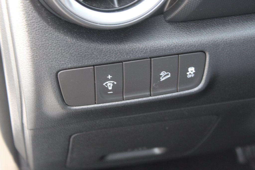 Used 2023 Hyundai Kona SEL FWD image 14