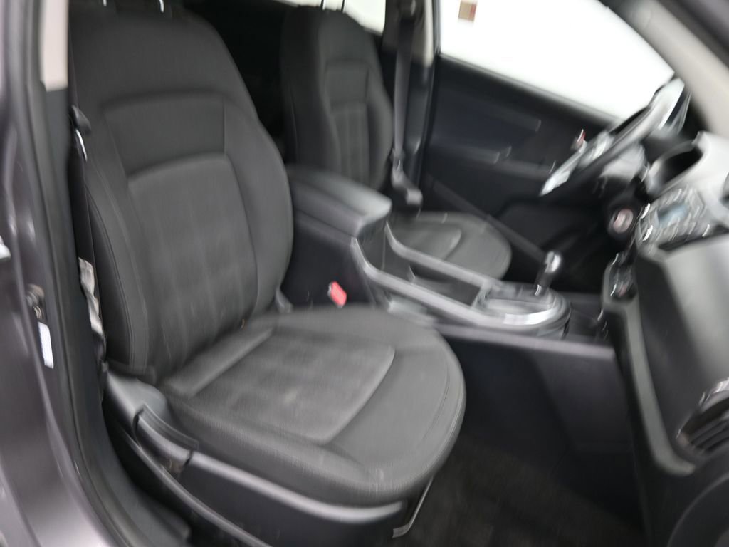 Used 2013 Kia Sportage LX w/ Convenience Pkg image 21