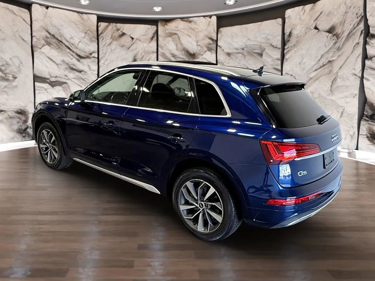 Used 2021 Audi Q5 2.0T Premium w/ Convenience Package AWD/4WD image 6