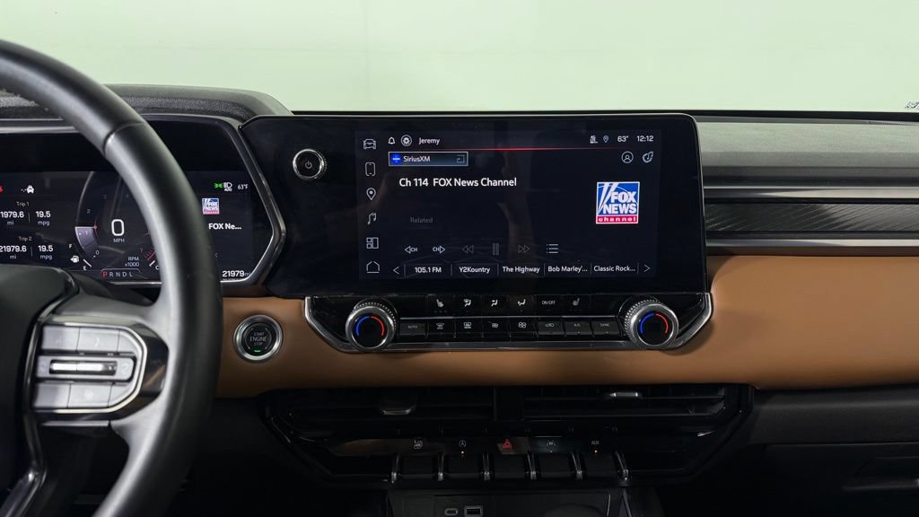Used 2025 GMC Canyon AT4 AWD/4WD image 18