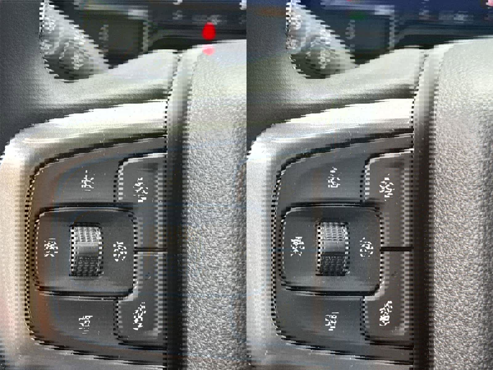 Used 2024 Chevrolet Silverado 1500 LT image 25