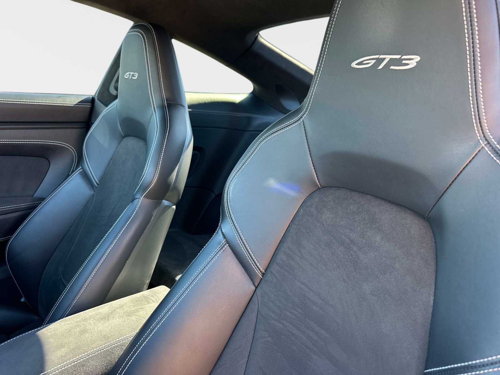 Used 2022 Porsche 911 GT3 RWD image 17