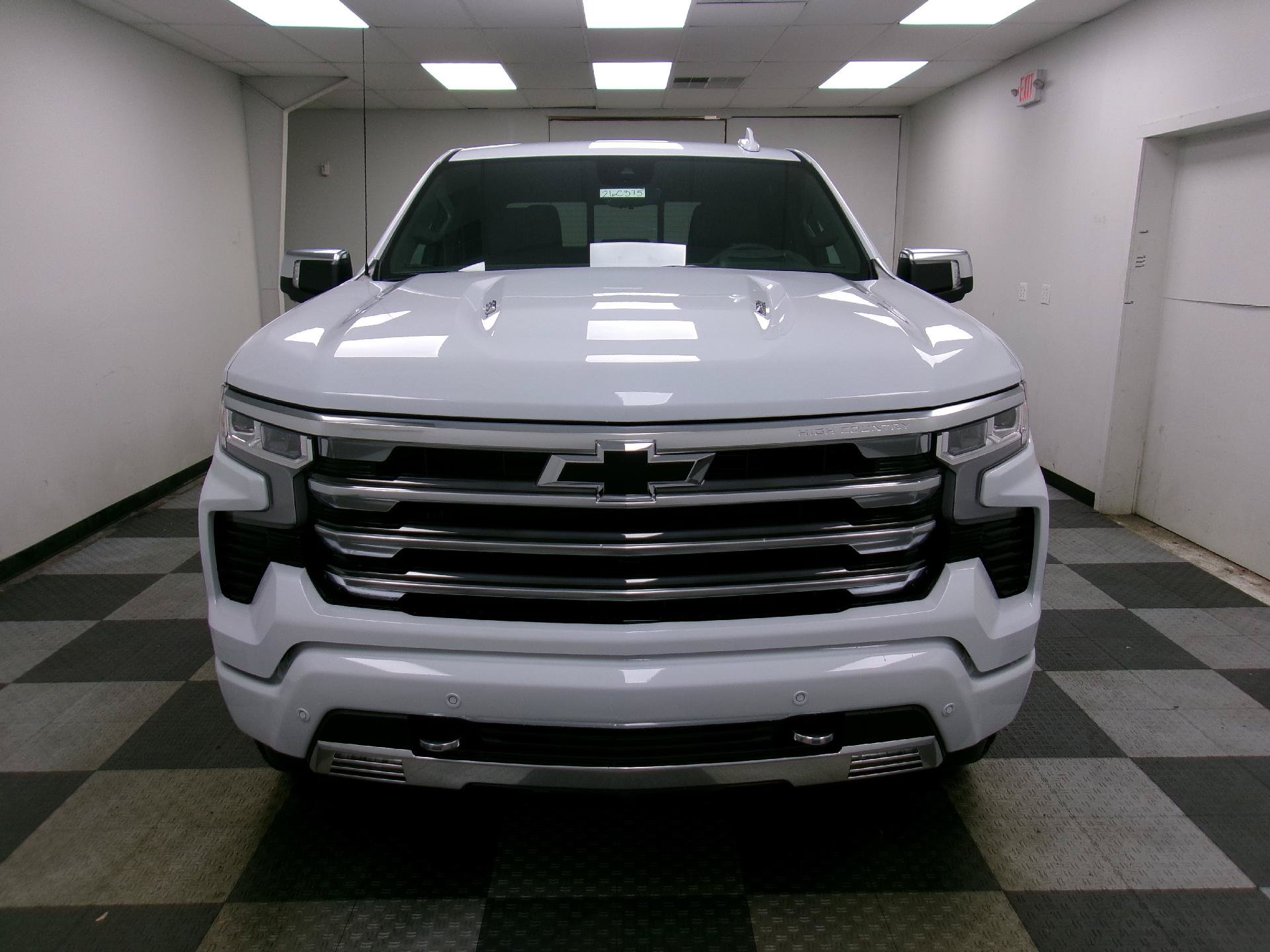 New 2026 Chevrolet Silverado 1500 High Country w/ Technology Package AWD/4WD image 16