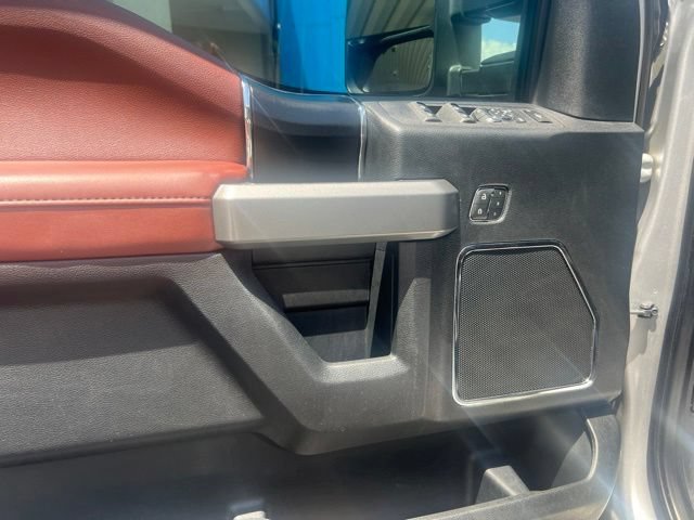 Used 2019 Ford F250 Platinum w/ Platinum Ultimate Package AWD/4WD image 16