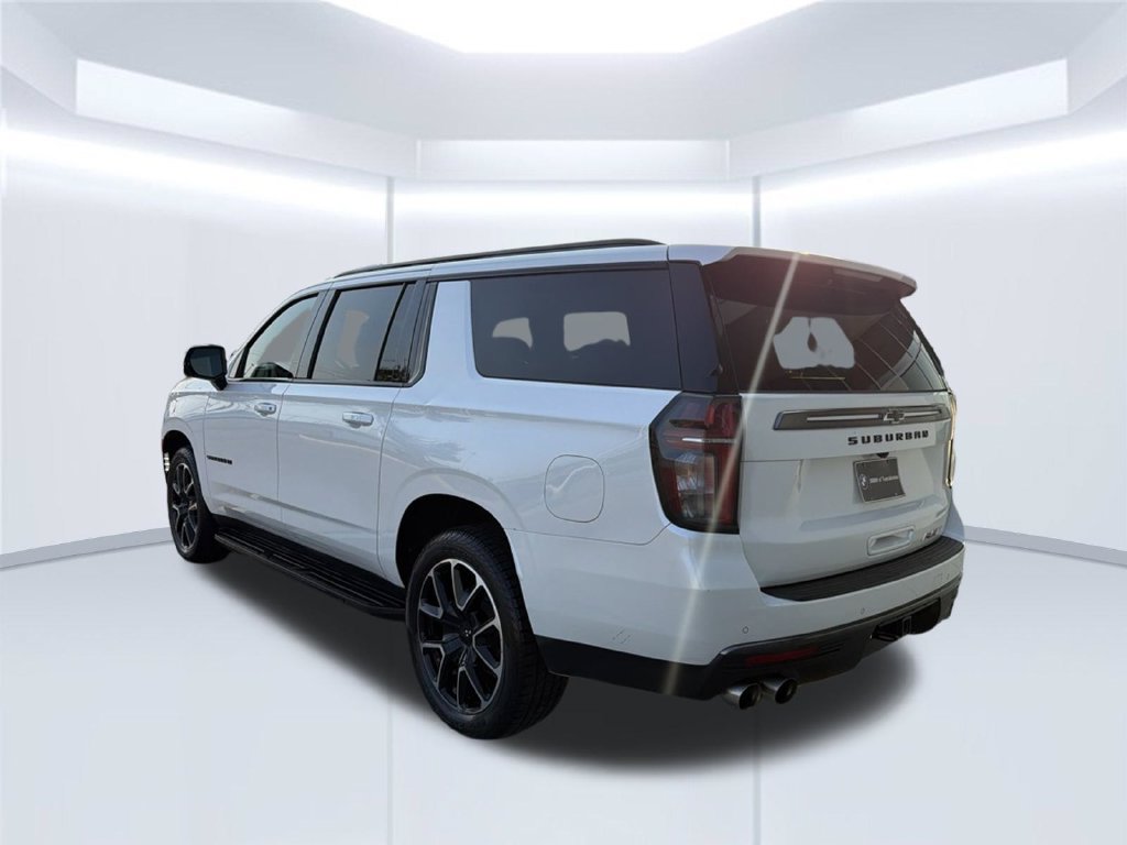 Used 2022 Chevrolet Suburban RST w/ Sport Performance Package AWD/4WD image 5