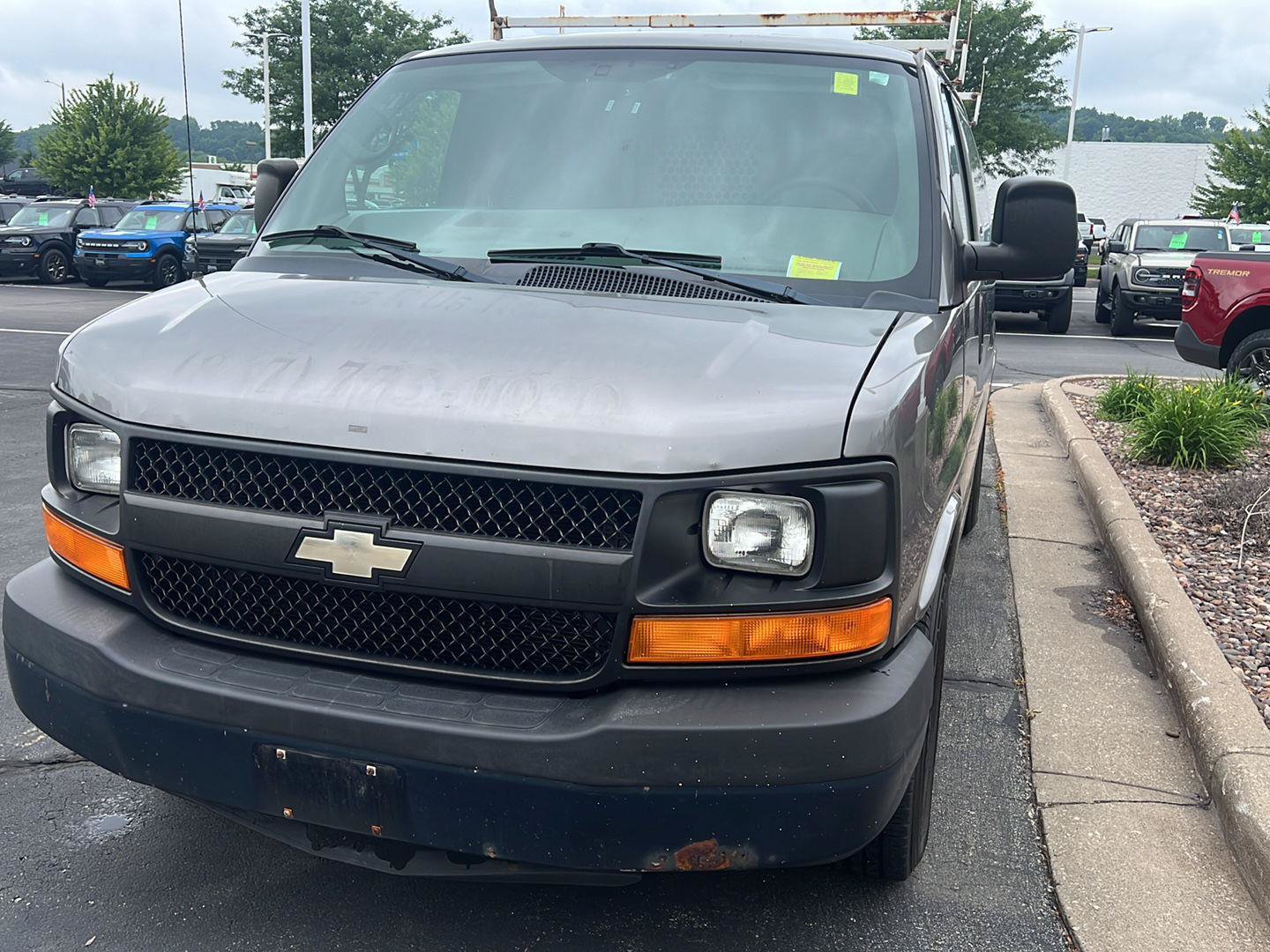 Used 2012 Chevrolet Express 1500 RWD image 32