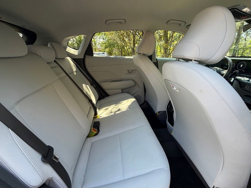 Used 2024 Hyundai Kona SEL w/ Convenience Package FWD image 9