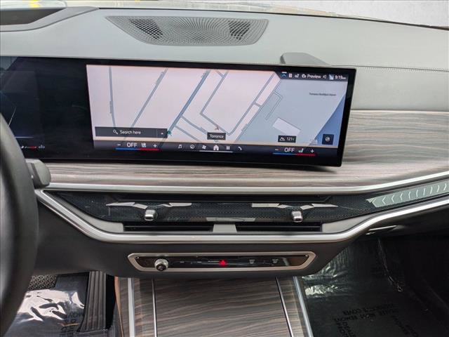 Used 2024 BMW X7 xDrive40i w/ Parking Assistance Package AWD/4WD image 13