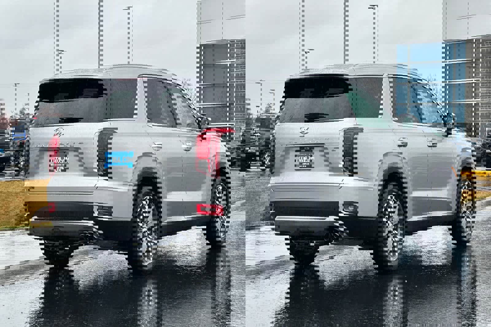 Used 2022 Hyundai Palisade SEL w/ Premium Package image 2