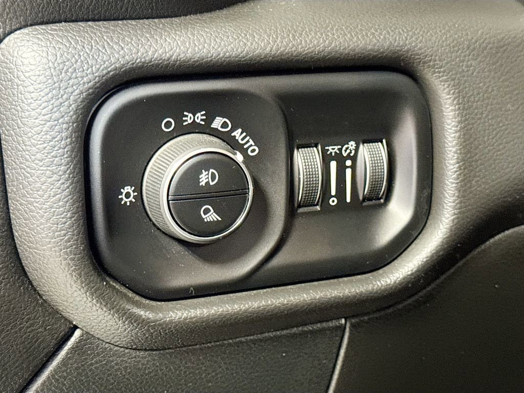 Used 2020 RAM 2500 Big Horn w/ Night Edition image 26