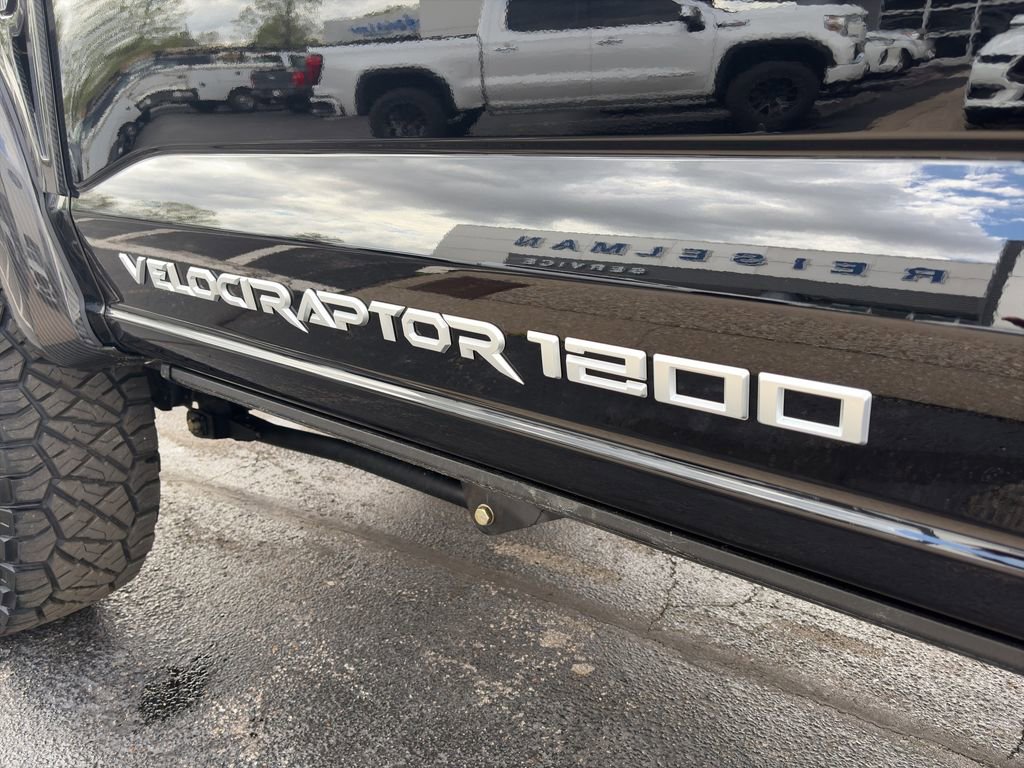 New 2026 Ford F250 Lariat w/ Black Appearance Package image 14