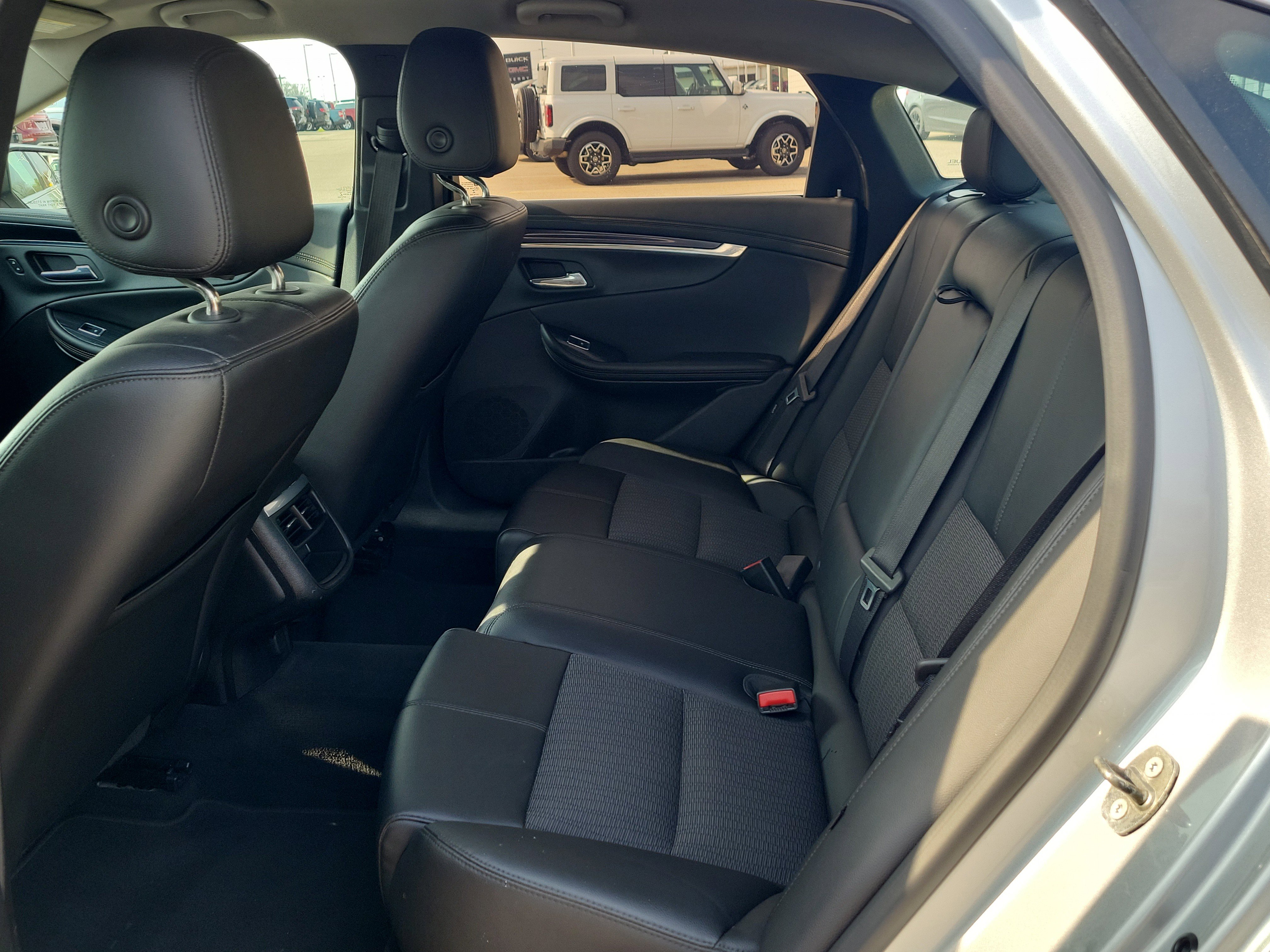 Used 2018 Chevrolet Impala LT image 12