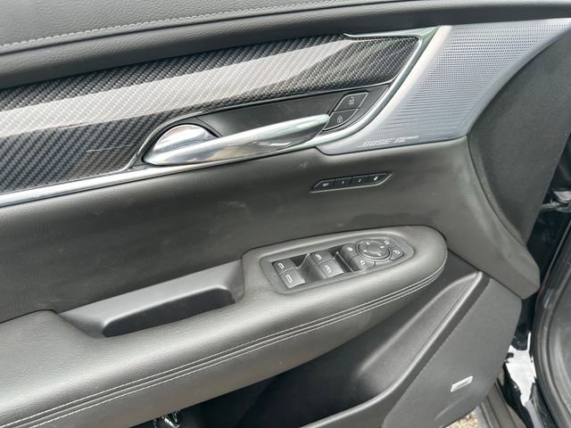 Used 2024 Cadillac XT6 Sport w/ Technology Package image 27