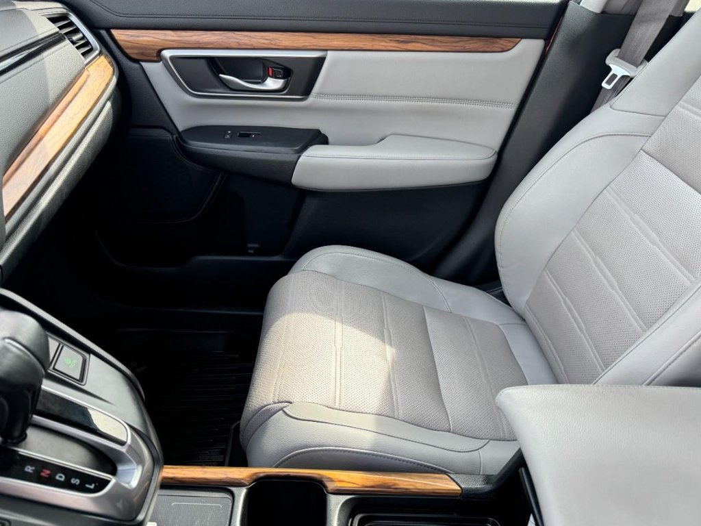 Used 2020 Honda CR-V Touring image 14