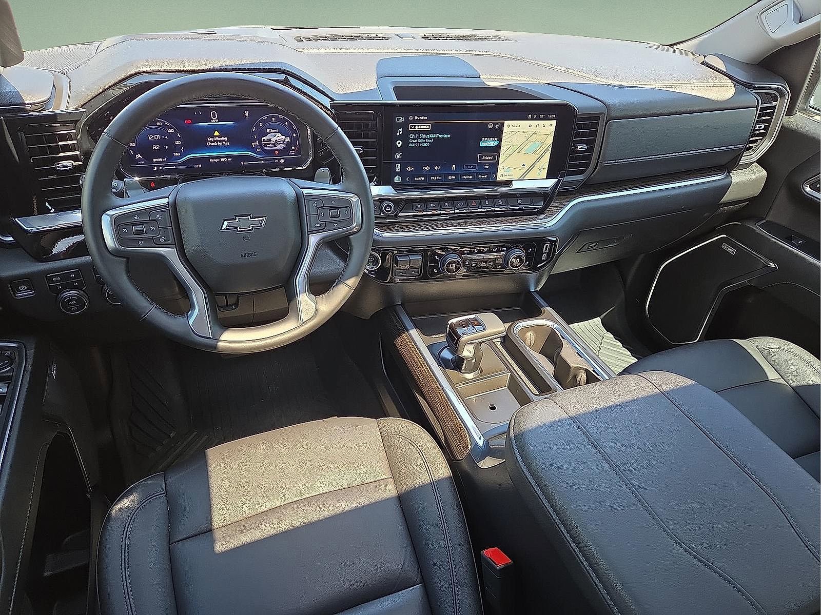 Used 2024 Chevrolet Silverado 1500 LT Trail Boss w/ LT Trail Boss Premium Package AWD/4WD image 11