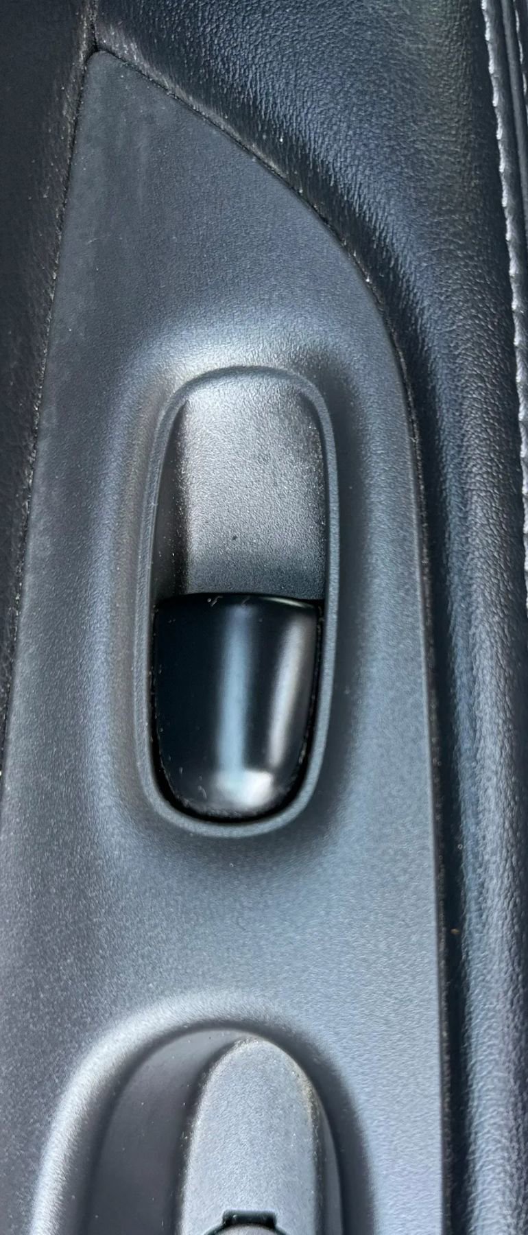 Used 2018 Nissan Rogue S image 26