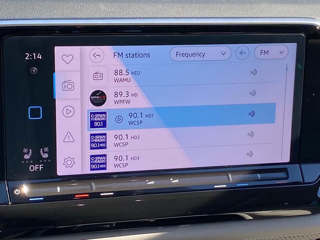 Certified 2025 Volkswagen Atlas SE image 8