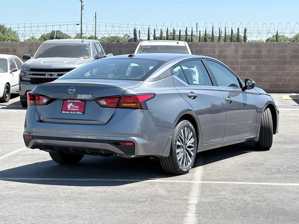 New 2026 Nissan Altima 2.5 SV FWD image 4
