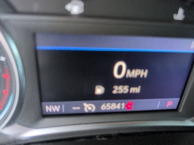 Used 2022 Chevrolet Traverse LT FWD image 28