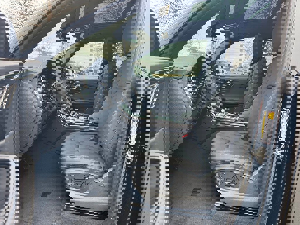 New 2026 Audi Q8 Premium Plus image 22