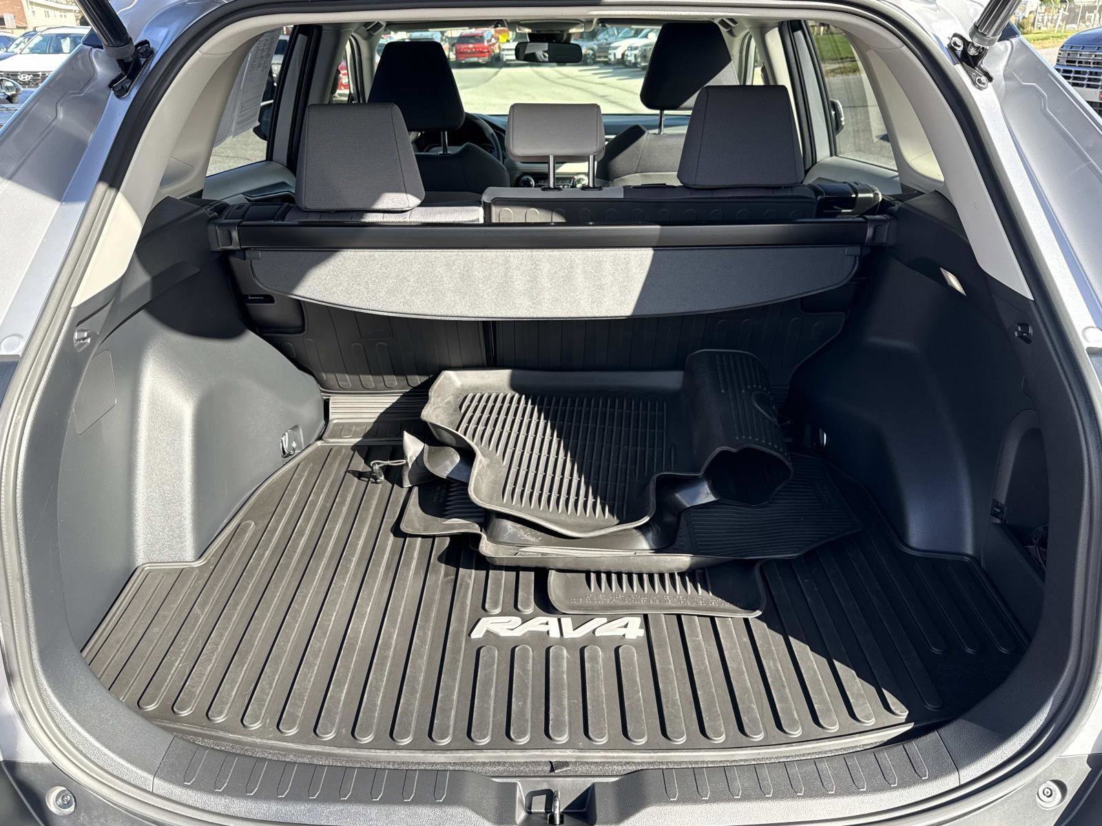 Used 2023 Toyota RAV4 XLE w/ Convenience Package image 22