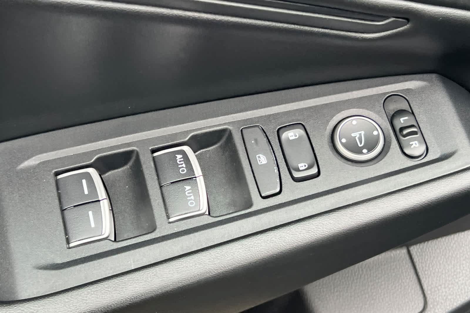 Used 2023 Honda Accord EX image 13